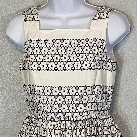 Brooks Brothers Ivory and Navy Laser Cut Geometric Floral Midi Dress - Picture 5 of 10